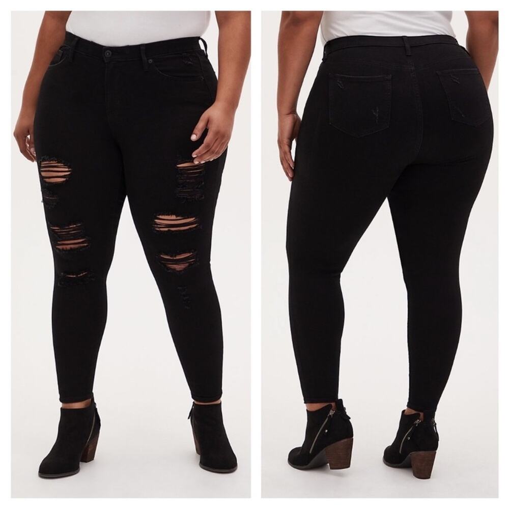 NEW Torrid Premium Sky High Skinny Jean in Destructed Black - Size 18 Tall
